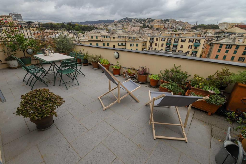 Altido Apt For 3 With Rooftop Balcony And Lovely Cityview Genova Eksteriør bilde